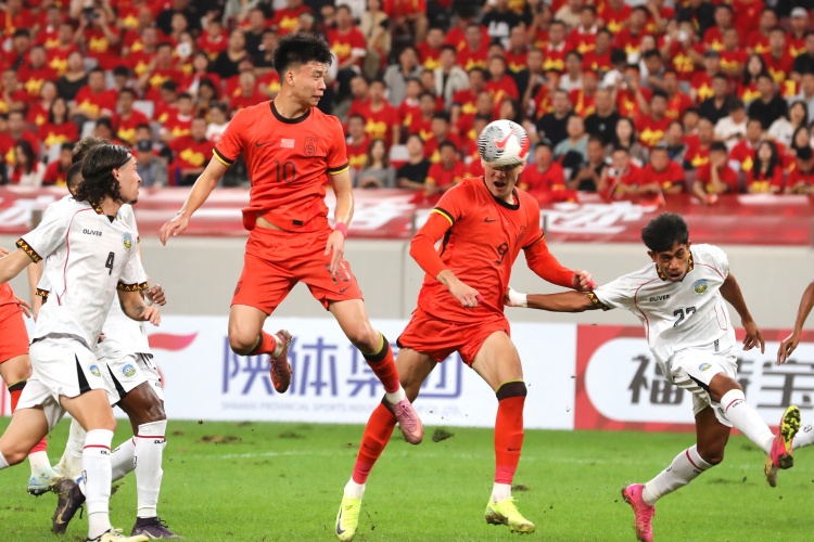 Kaiyun Sports-开云体育-马德兴：U22国足备战正赛将面临人员不齐，人员协调决定备战命运